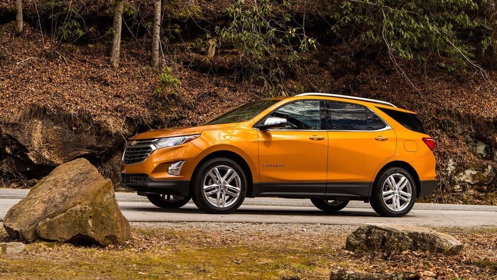 <b>Chevrolet Equinox</b>:
<br>
<br>Dependiendo de la versión de la que se trate, la totalmente nueva crossover compacta de Chevrolet puede ser fabricada en las fábricas de General Motors en: la ciudad de 
<b>Ingersoll, en la provincia de Ontario en Canadá</b>, la ciudad de 
<b>San Luis Potosí, México</b> y en 
<b>Ramos Arizpe, también en México</b>.