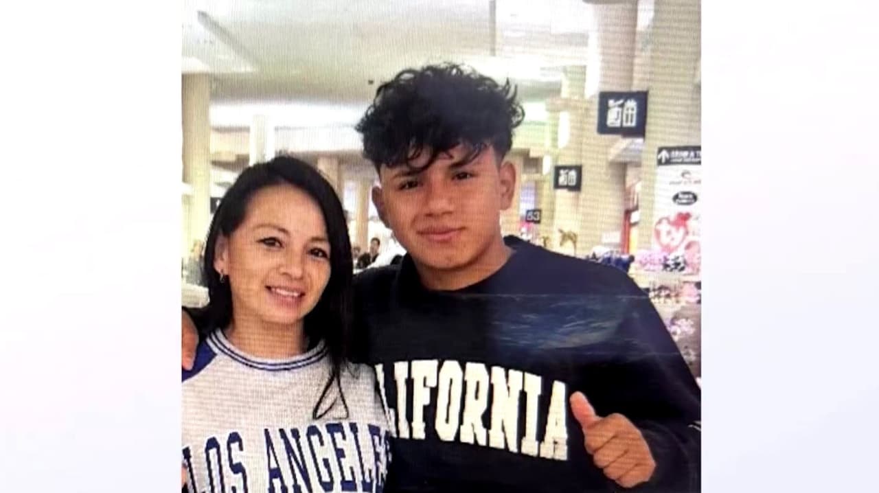 Estudiante de Chicago detenido junto a su madre por ICE queda libre tras 2 meses preso