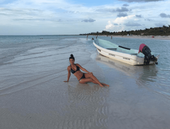 Ana vive con pasión cada día y disfruta la vida al máximo.