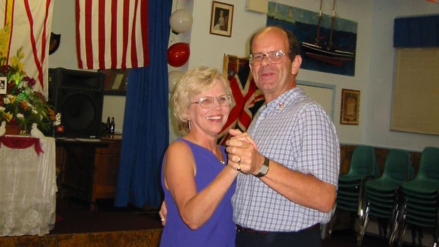 La hermosa historia de amor que surgió cuando los ataques del 9/11 desviaron su avión