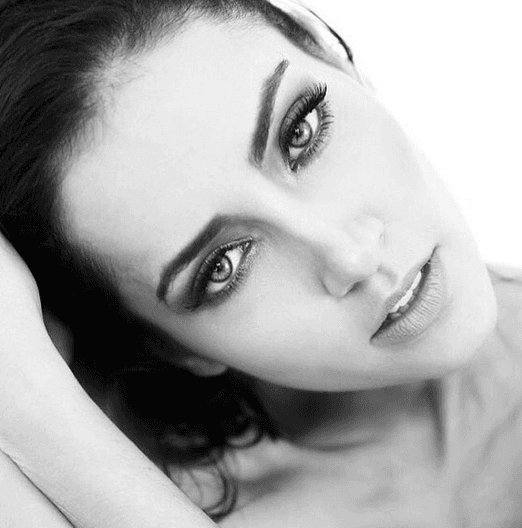 Su carrera ganó el reconocimiento mundial con su participación en la serie bíblica 
<b><a href="http://www.univision.com/series/jose-de-egipto">‘José de Egipto’</a></b>.