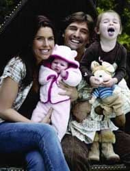 Enamorado de sus tres reinas