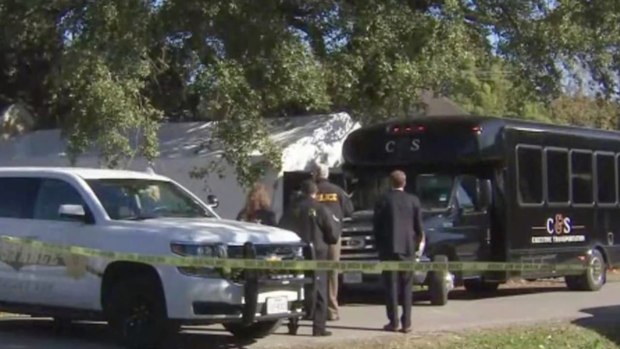 Desestiman cargo de asesinato contra oficial de HPD en el caso de la calle Harding