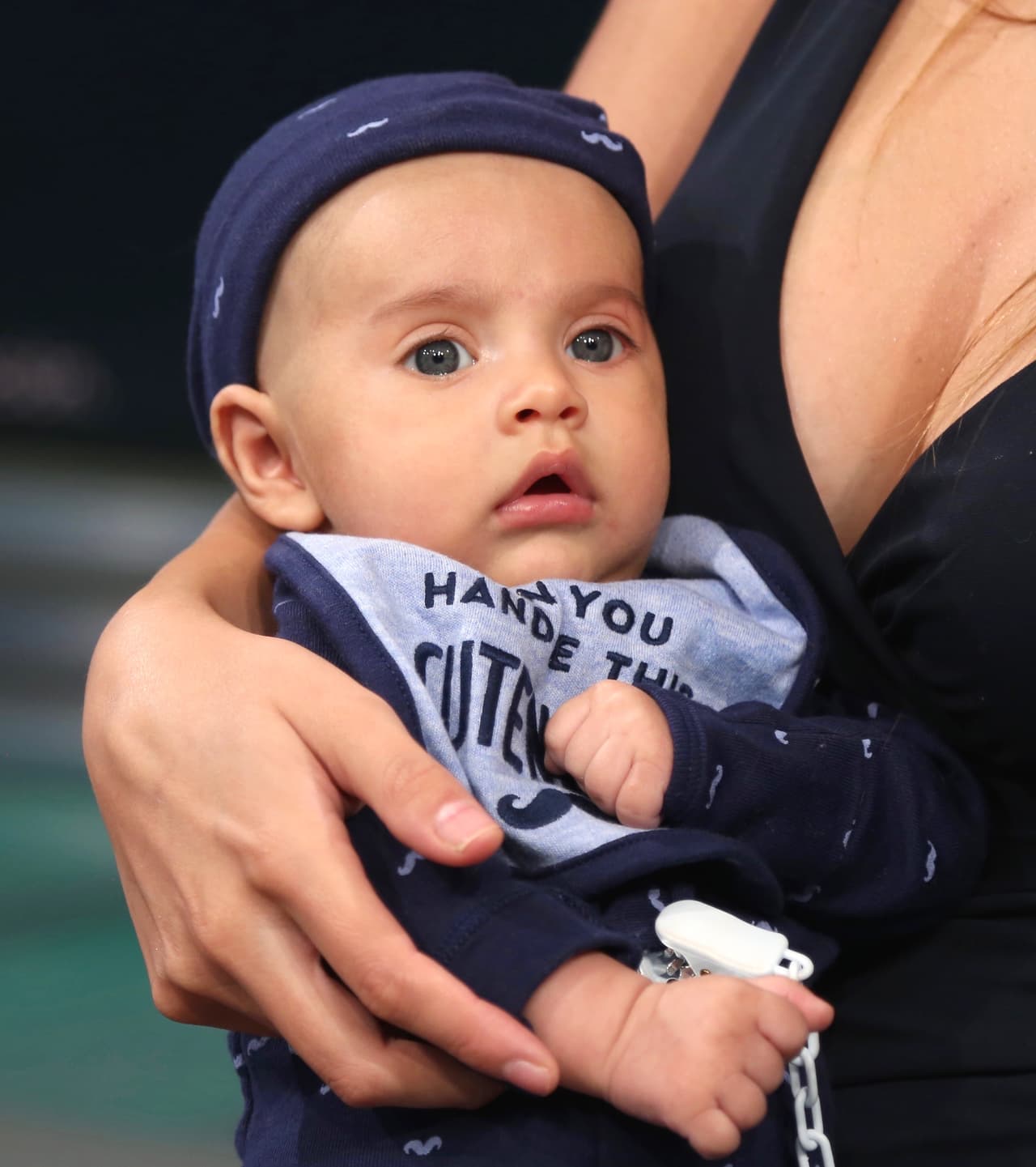 Marcelo tiene unos hermosos ojos verdes que heredó de sus padres.