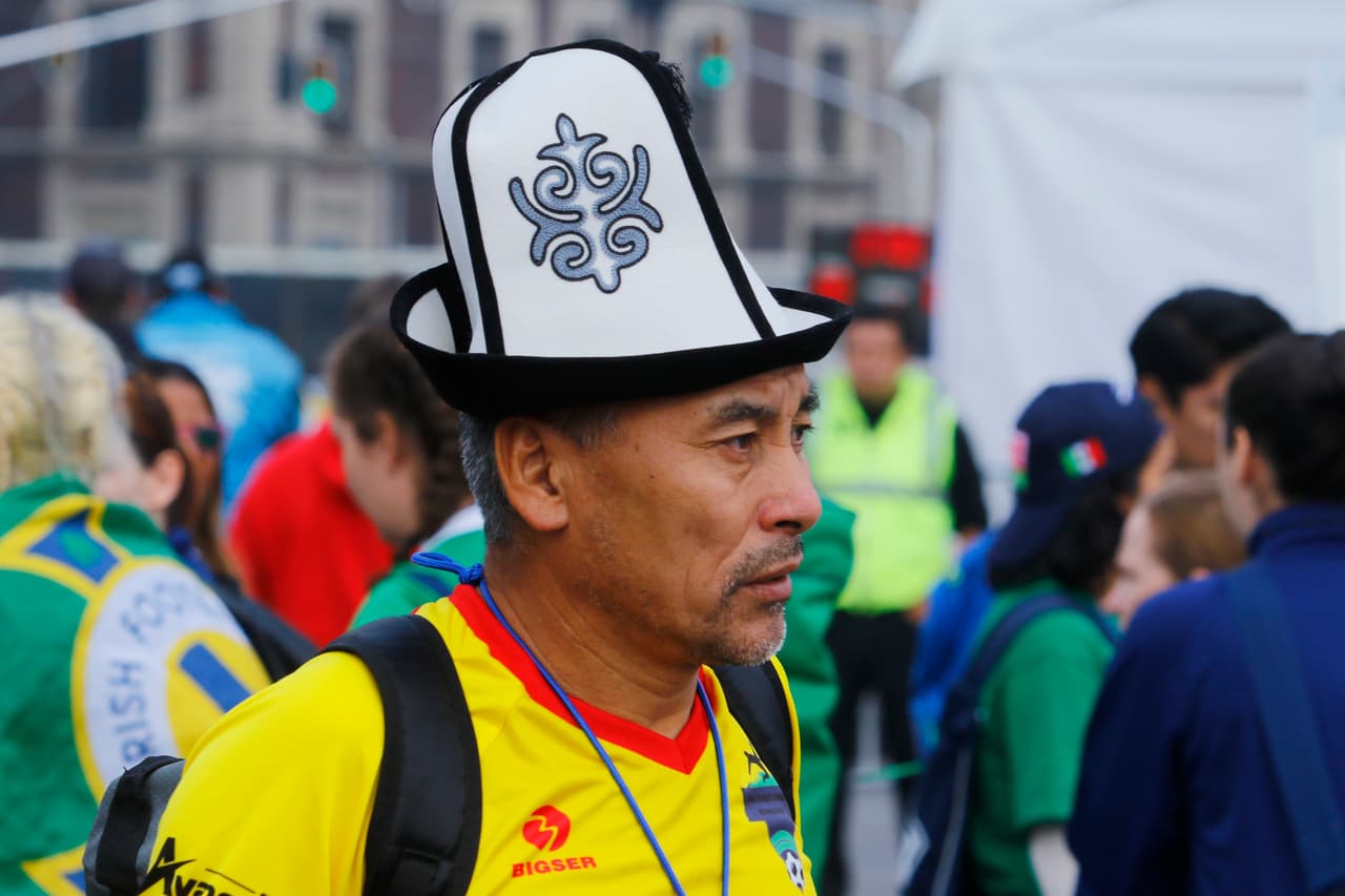 La Plaza del Zócalo en Ciudad de México recibió la inauguración del Homeless World Cup, el Mundial de Fútbol de Personas sin Hogar, en su edición 16 con más de 500 participantes de 47 países en masculino y femenino.