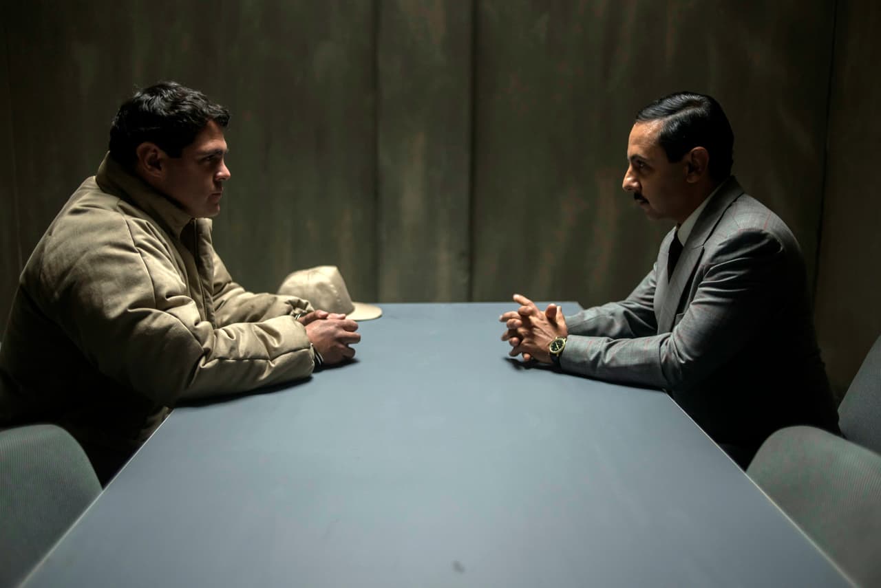 When'El Chapo' goes to prison, 'Don Sol' is the one in charge and takes control of the cartels. Amado continues leadingthe bosses, but not for long. Don’t miss 'El Chapo' Season 2 of the series upcoming in September on Univision.