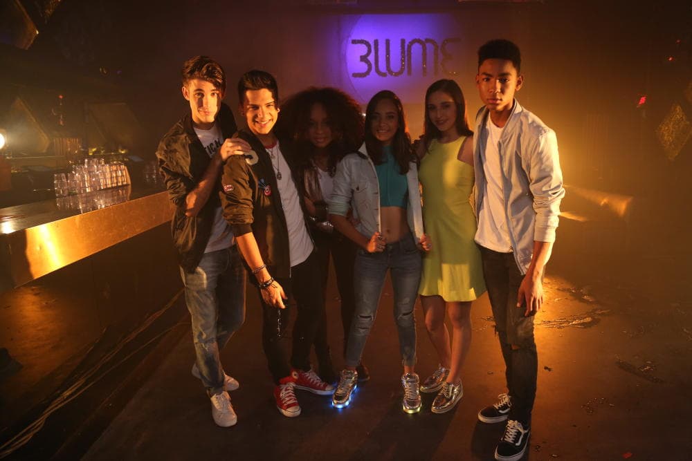 Su turno de demostrar su talento frente a las cámaras llegó cuando grabó el videoclip junto a Abdiel, Alondra, Fabyán, Verónica y Abel.