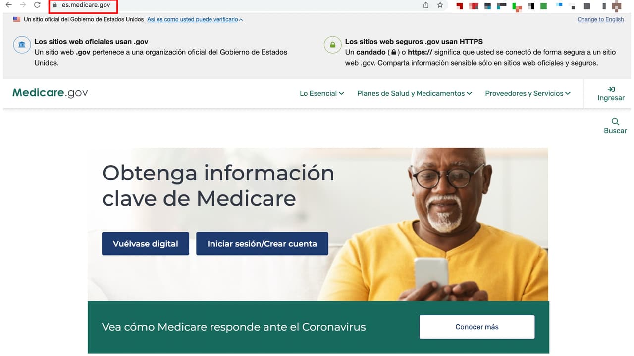 Web oficial de Medicare en español. Arriba a la izquierda, enmarcado en rojo, la dirección web terminada en ".gov" y con un candado, ejemplo de que la conexión es segura.