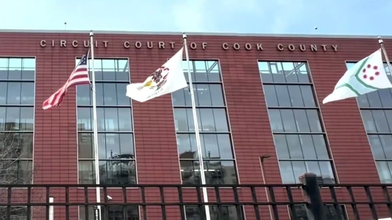 Illinois vs ICE: Acusan a agentes de inmigración de aparecerse en la corte de violencia doméstica
