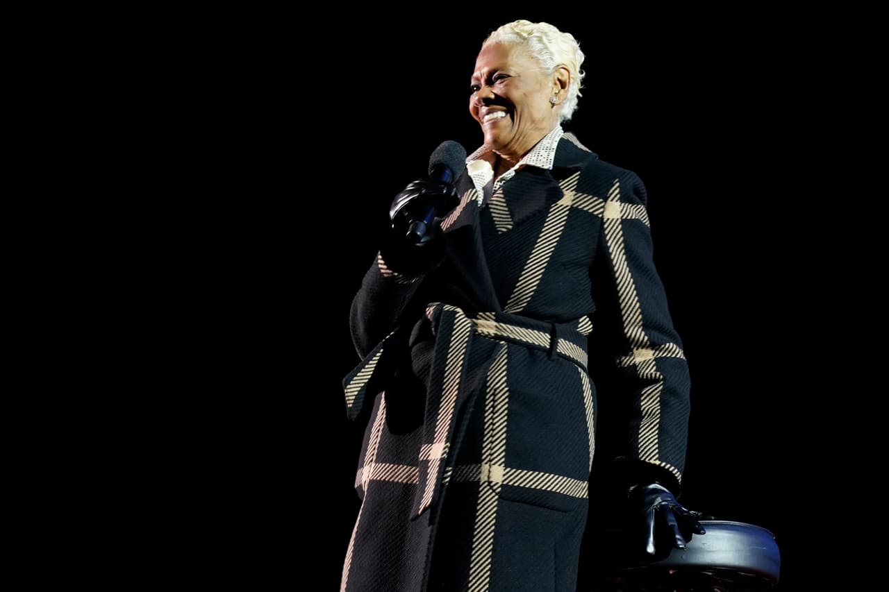 En la ceremonia de encendido hubo varias actuaciones musicales, como dicta la tradición navideña.