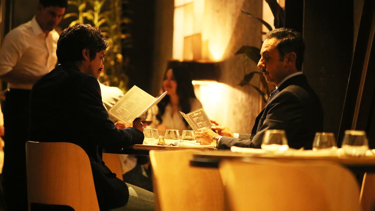 Meanwhile, 
<b><a href="http://www.univision.com/series/el-chapo/humberto-busto-is-don-sol-in-el-chapo">‘Don Sol’</a></b> and Franco were sharing an evening at a restaurant.