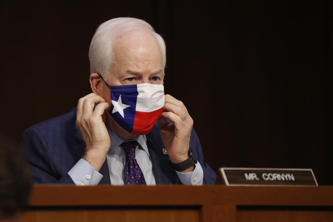 El senador republicano John Cornyn, quien representa a Texas en la Cámara alta de Estados Unidos desde 2002 y ganó el 3 de noviembre su cuarta reelección, se unió a las felicitaciones a Musk. "Elon Musk: Adiós California, hola, Texas", tuiteó.