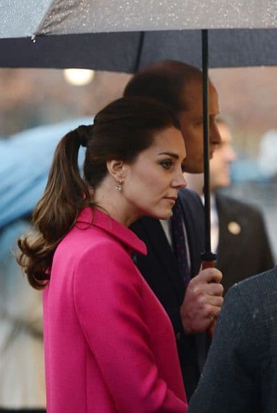 A su llegada, sus rostros se mantuvieron pensativos y serios al recordar la tragedia que sigue viviendo en el corazón de los ciudadanos.