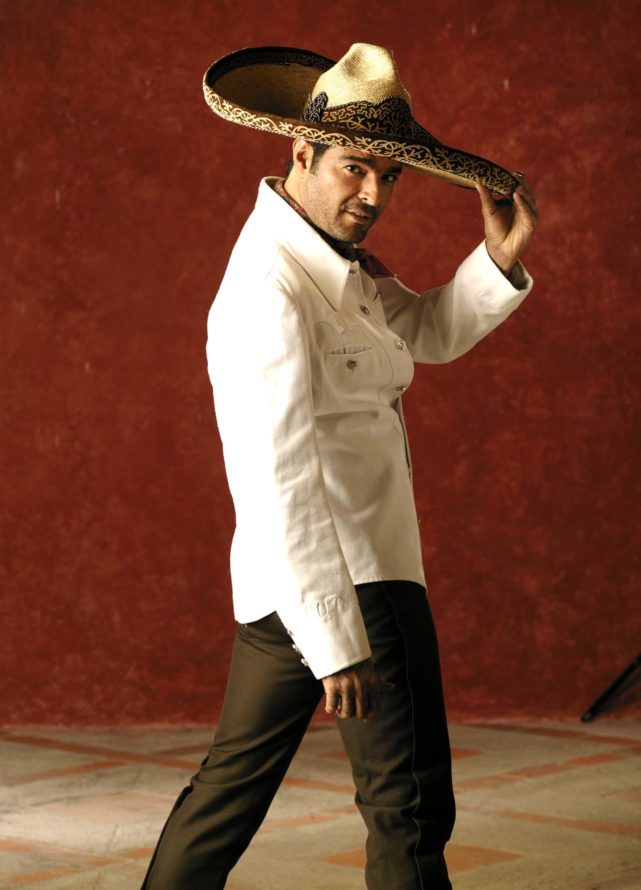 Pablo Montero se encuentra casado desde 2011 con Carolina Van Wielink, con quien tiene dos hijas: Carolina y Daniela.