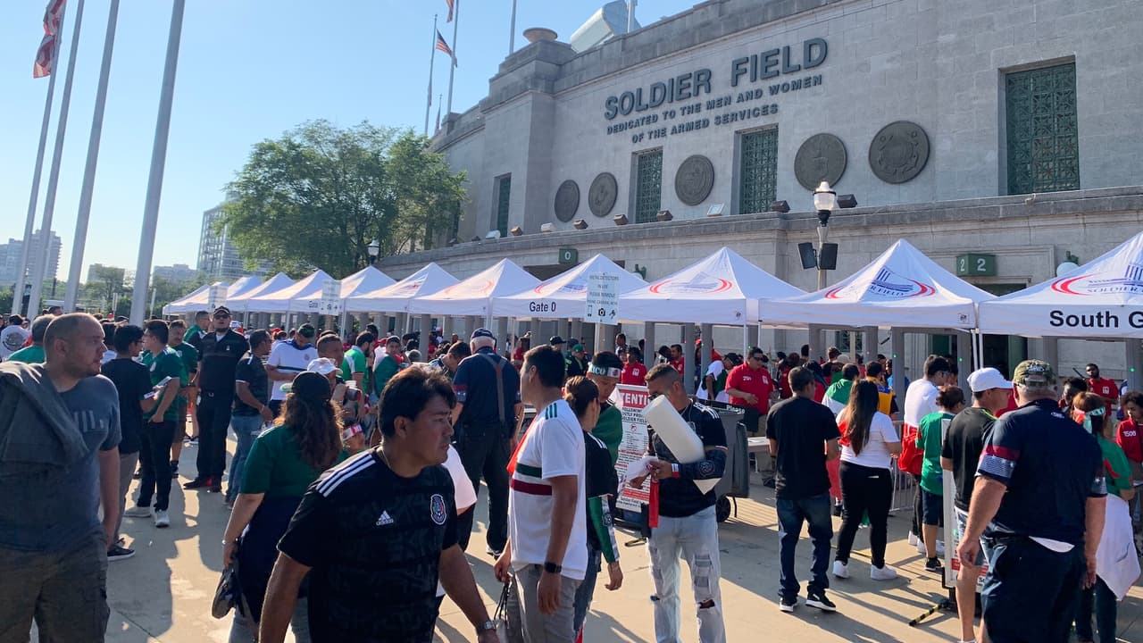 La gente lista para la final de la Copa Oro y con toda la emoción para el partido México contra Estados Unidos