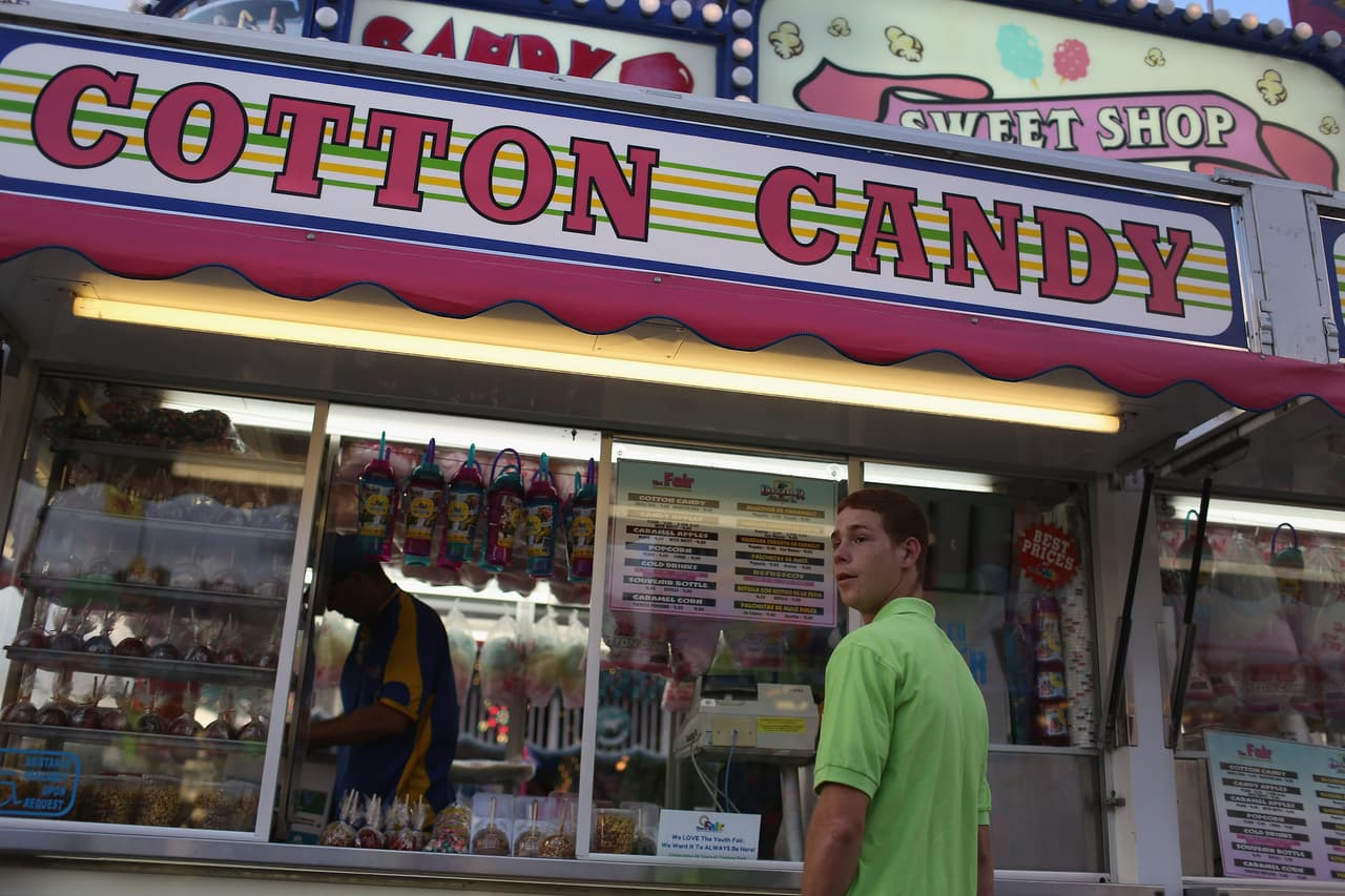 Dentro de las medidas adicionales también pondrán antibacteriales y dispensadores en cada una de las mesas donde las personas estarán disfrutando de las comidas.
<br>