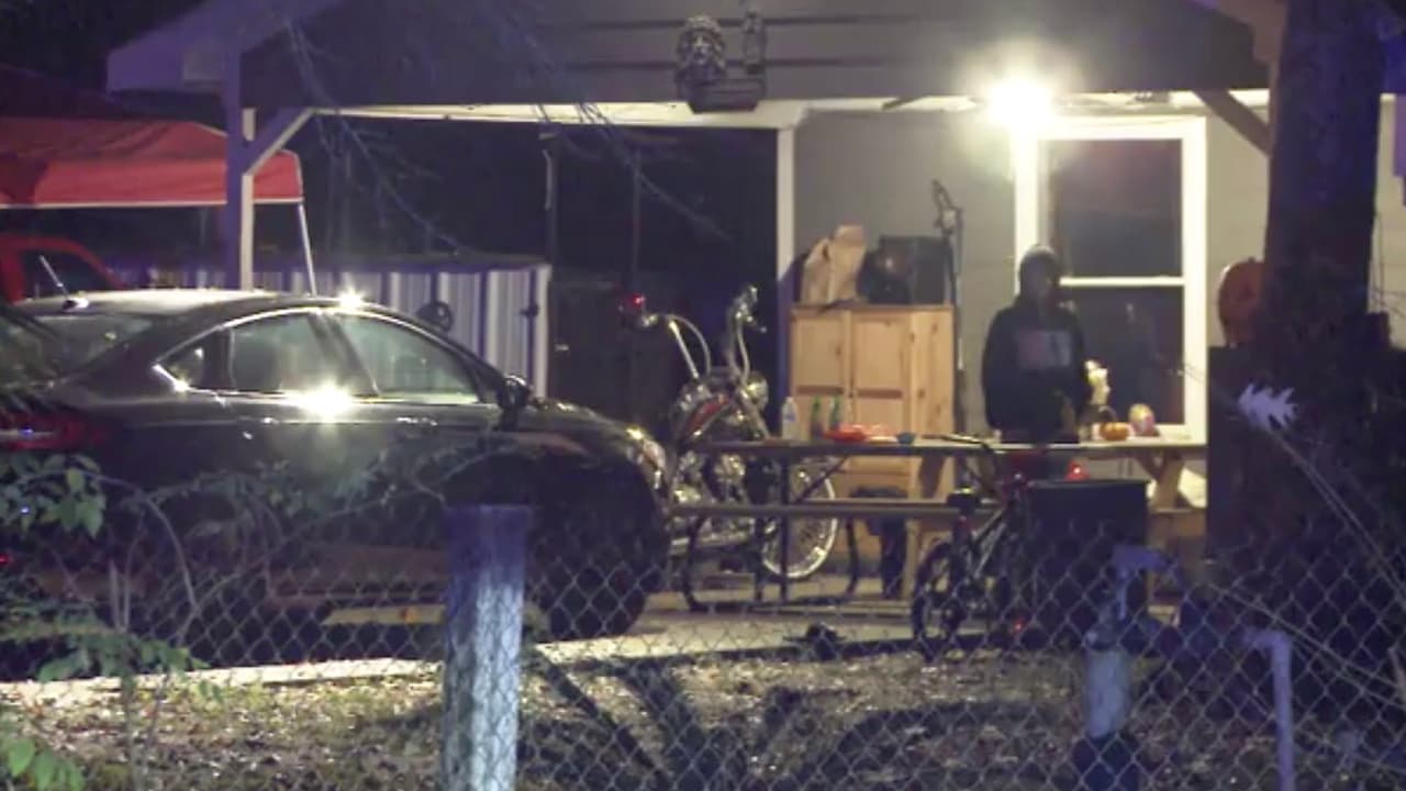 Dos hombres son heridos de bala y una mujer es lesionada tras discutir por la venta de un perro