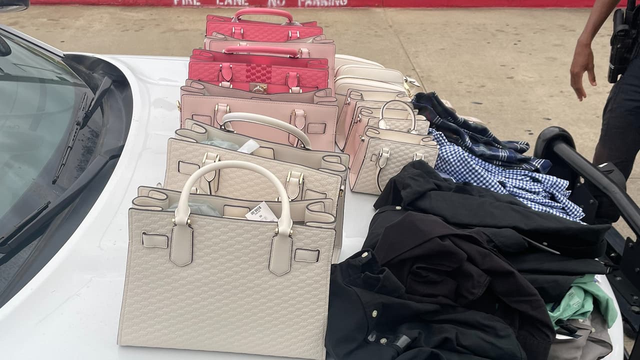 Las identidades de las sospechosas no fueron reveladas, pero se informó que robaron una mercancía valorada en 3,000 dólares.