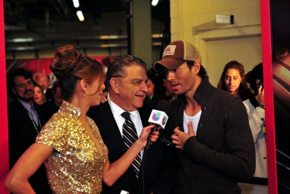 Parte de la magia que rodea a las celebridades es este tipo de cosas. Por supuesto, Don Francisco aprovechó para platicar con el buen Enrique.