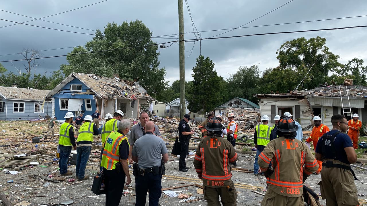 La explosión movilizó a una gran cantidad de rescatistas, entre elementos de Bomberos, Policías y paramédicos, que acudieron a prestar sus servicios.