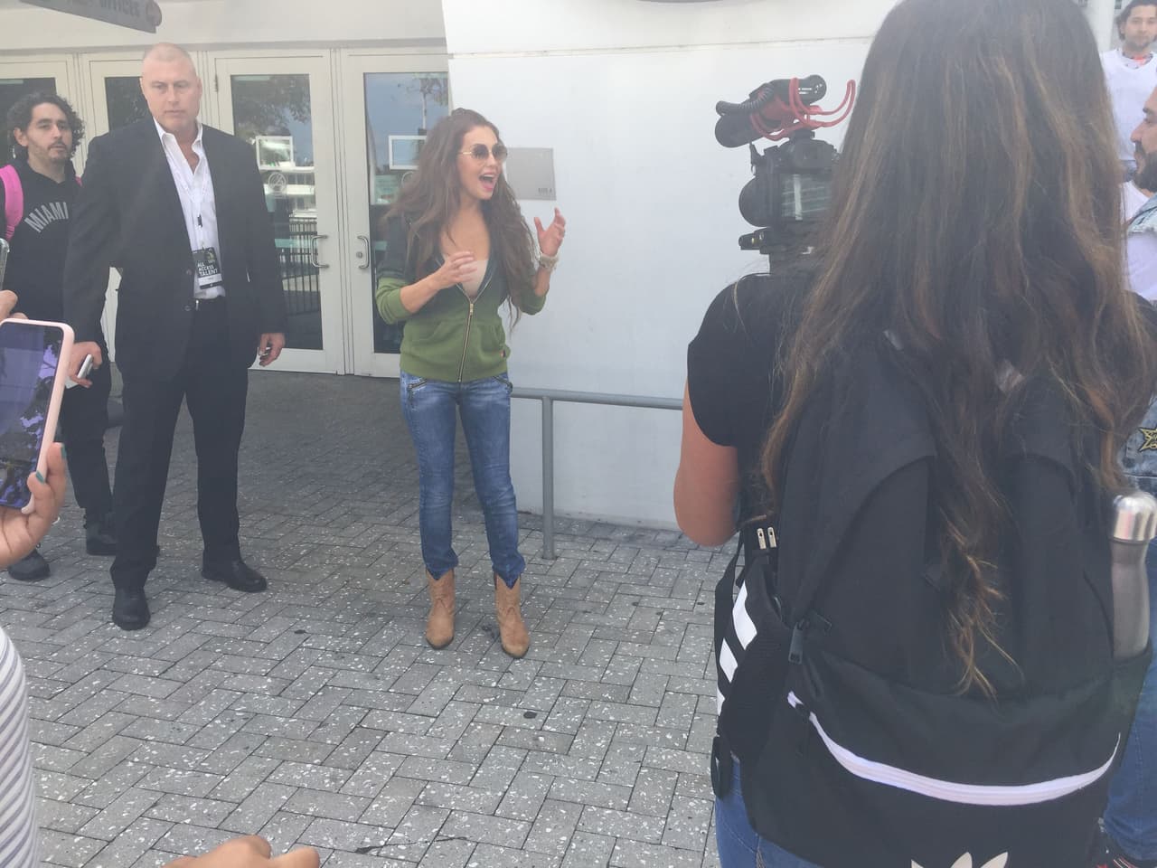 La cantante lució muy fresca y juvenil con este look.
<br>