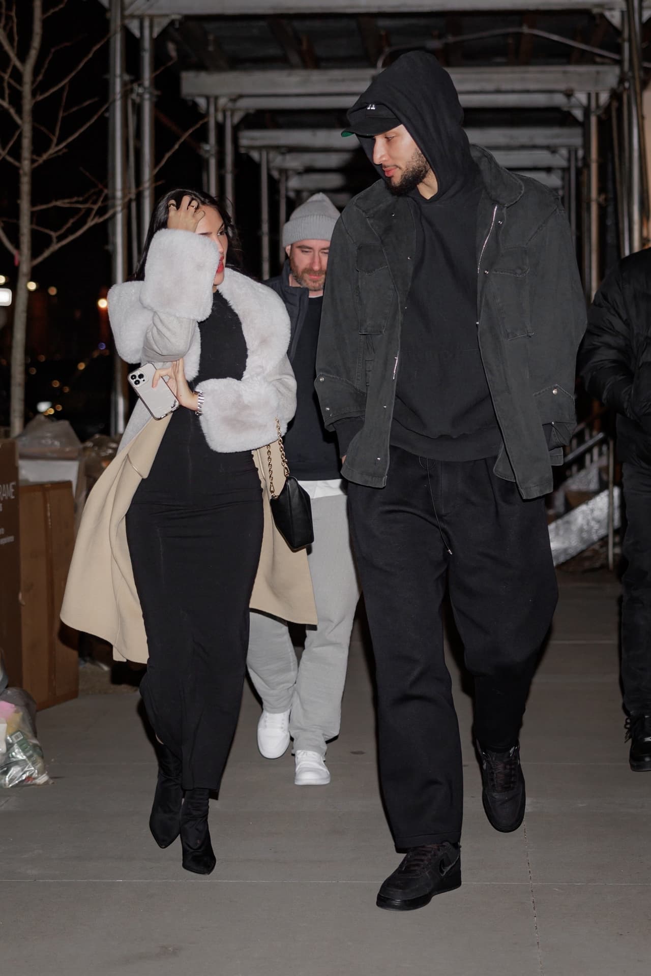 La persona consultada por este medio, de quien no se reveló el nombre este 5 de febrero, dijo que la actriz y la estrella de la NBA han estado saliendo 
<b>"durante algunas semanas".</b>
<br>