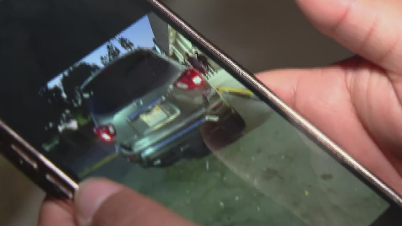 “Se subieron y de una sacaron la pistola”: habla una de las víctimas de los sujetos que robaban autos en South Gate