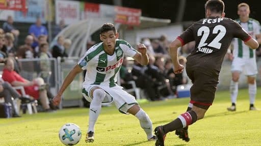 Uriel Antuna reapareció en el empate del Groningen