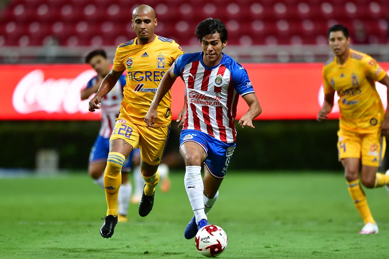 Con goles de Gignac al minuto 43 y 53, los Tigres consiguen su primera victoria en la Copa GNP por México.