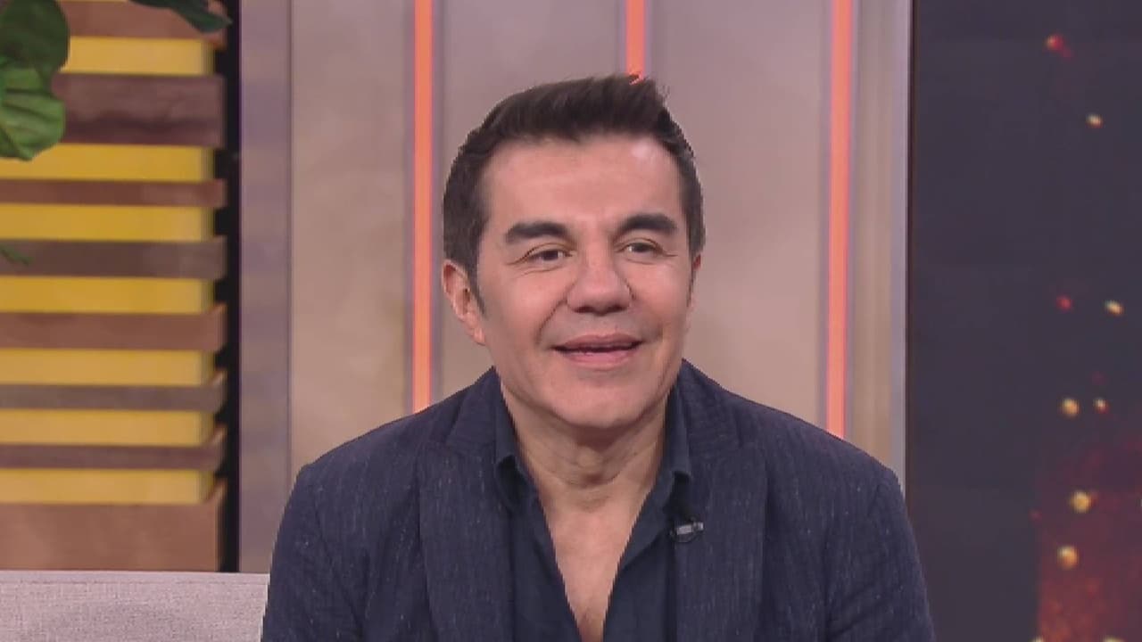 Adrián Uribe presume todas las sorpresas que tendrá De Noche Pero Sin Sueño en su segunda temporada