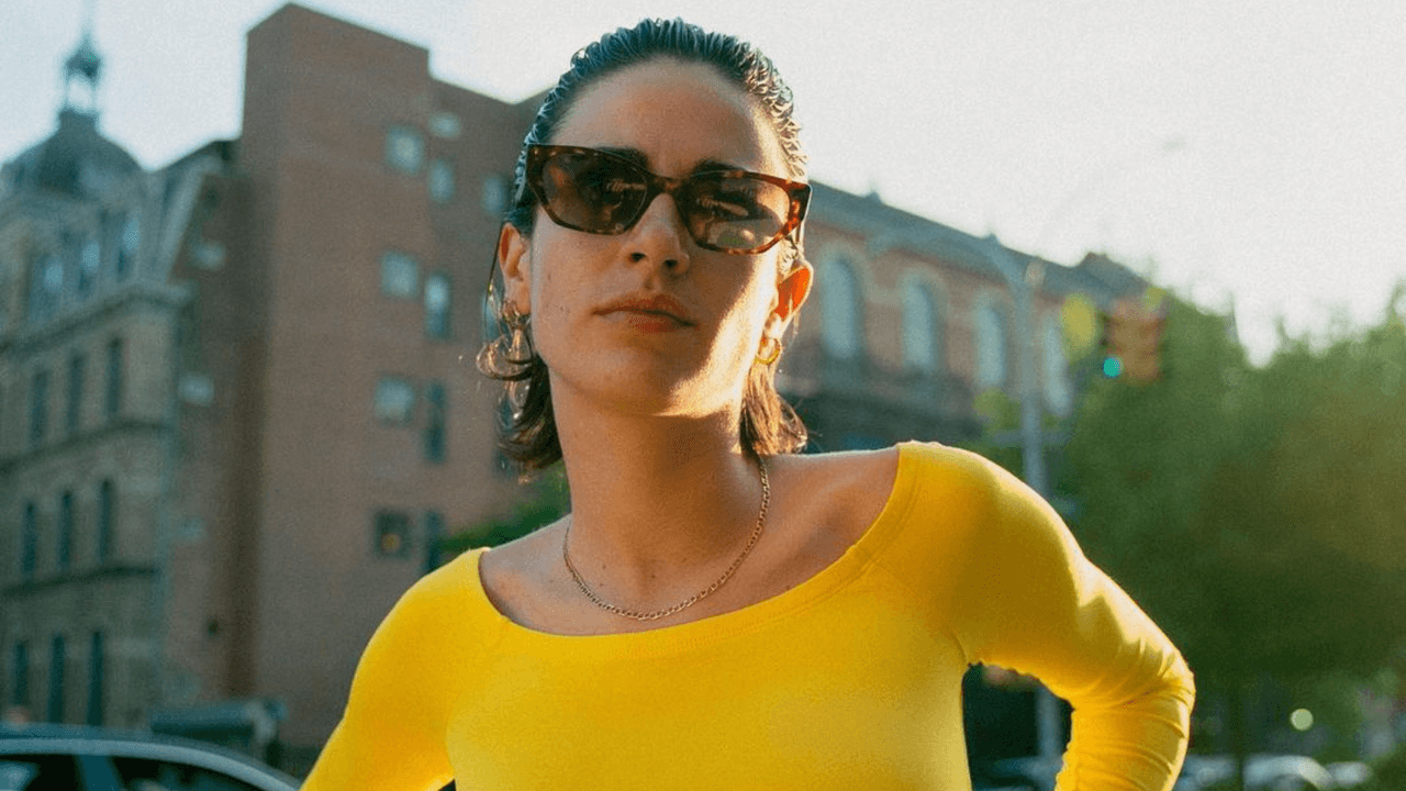 <h2 class="cms-H2-H2">Zoe Gotusso</h2>
<br>
<br>"Quiero que cantes otra vez tu tango, esta es tu nueva canción de amor".