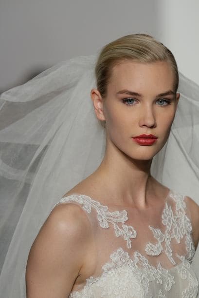 Así que ya lo sabes, estos son los mejores exponentes de las tendencias para la Primavera - Verano 2015, si estás planeando tu boda chécalos una y otra vez para elegir tu vestido.