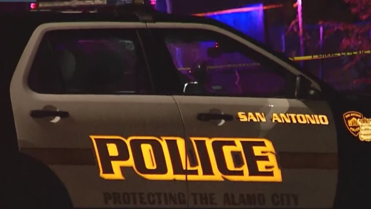 Joven de 17 años duerme en la cárcel por disparar contra un policía de San Antonio 