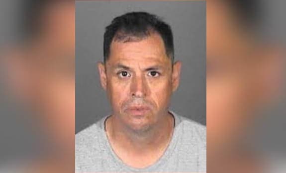 El coach que cautivó con regalos a los estudiantes que abusó es sentenciado a 36 años de cárcel