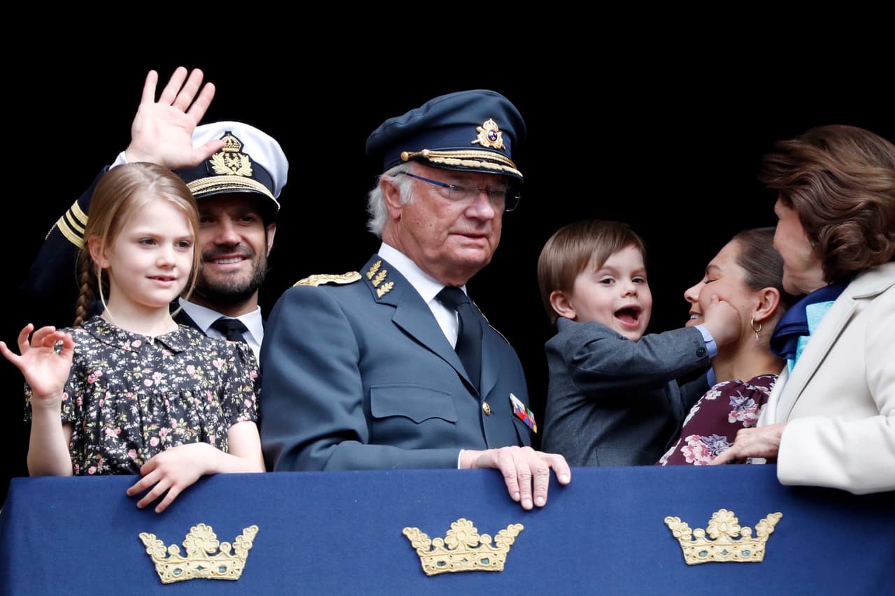 “Además, realizarán deberes oficiales en la medida en que lo decida su majestad”, concluyó el comunicado.