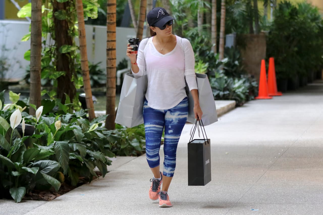 Recorriendo las tiendas.