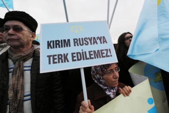 Para Merkel violan el Memorándum de Budapest firmado en 1994, por el que Rusia se comprometió a respetar la independencia y la soberanía de Ucrania y sus actuales fronteras.