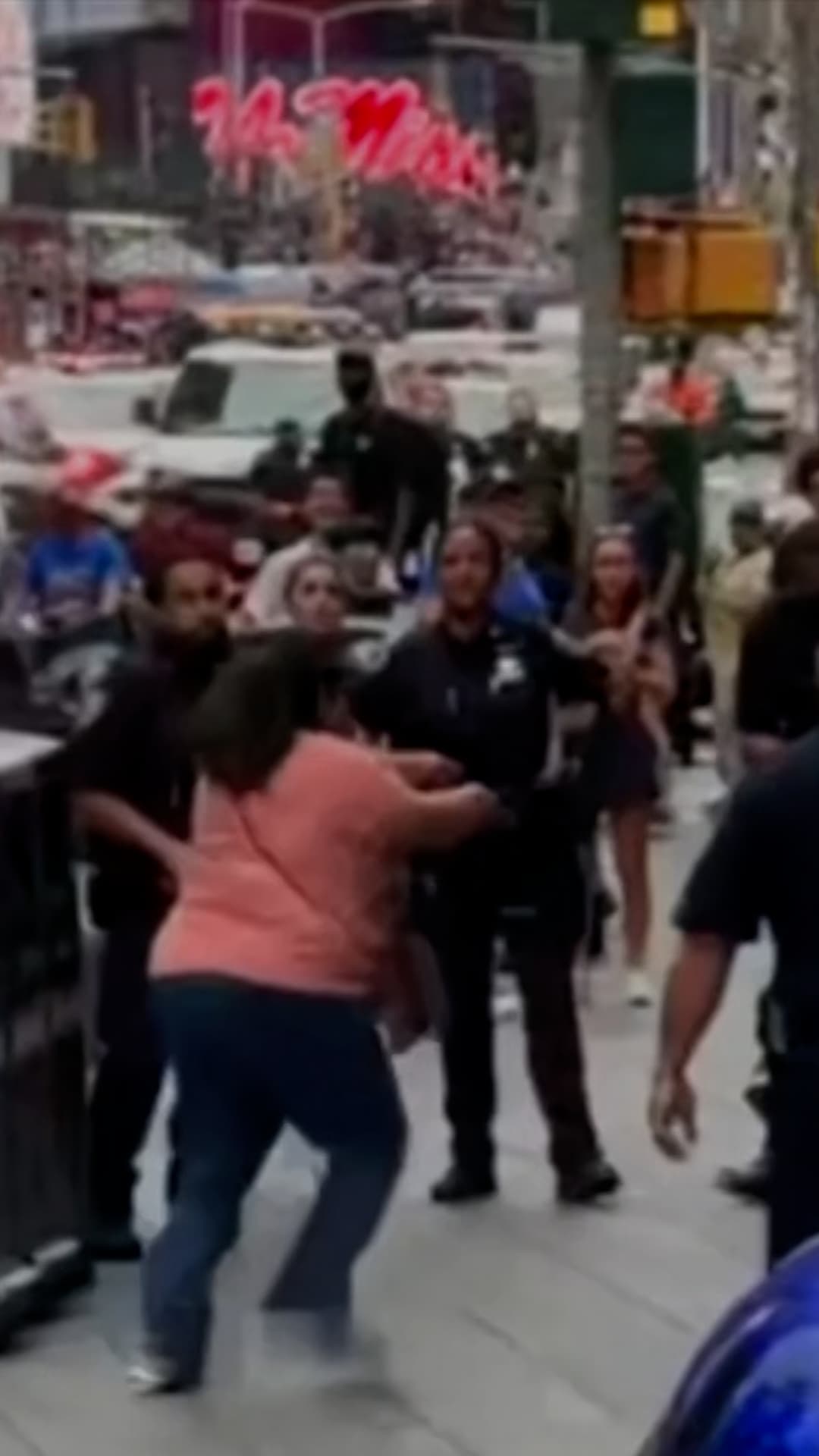 “Tenía problemas mentales”: Familia de atacante en Times Square