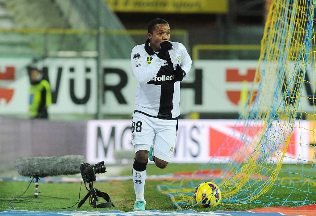 El primer gol de Dorlan en Europa se lo anotó al Catania.