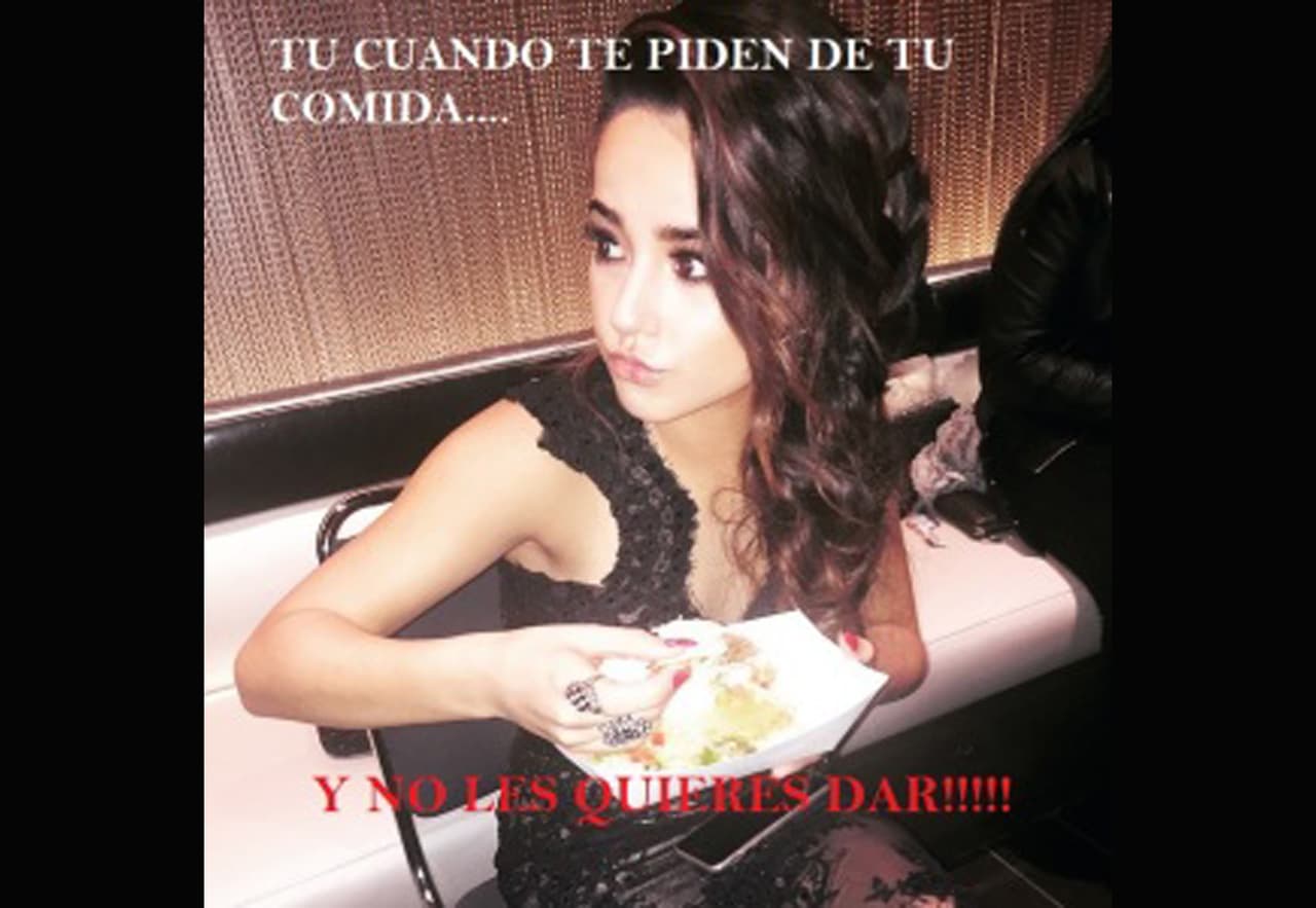 Cuando Becky tiene hambre, ¡cuidado! La joven no comparte su comida.