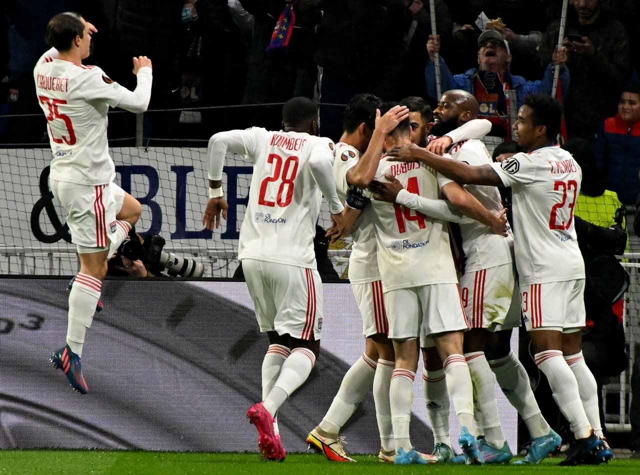 Lyon superó en el global (2-1) al Porto tras empatar 1-1 en la vuelta de los Octavos de Final.