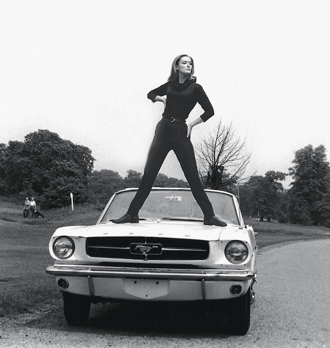 El Ford Mustang 1965 causó el las calles de Estados Unidos el mismo furor que la Goldfinger, una de las más célebres de la serie, causó en las salas de cine.