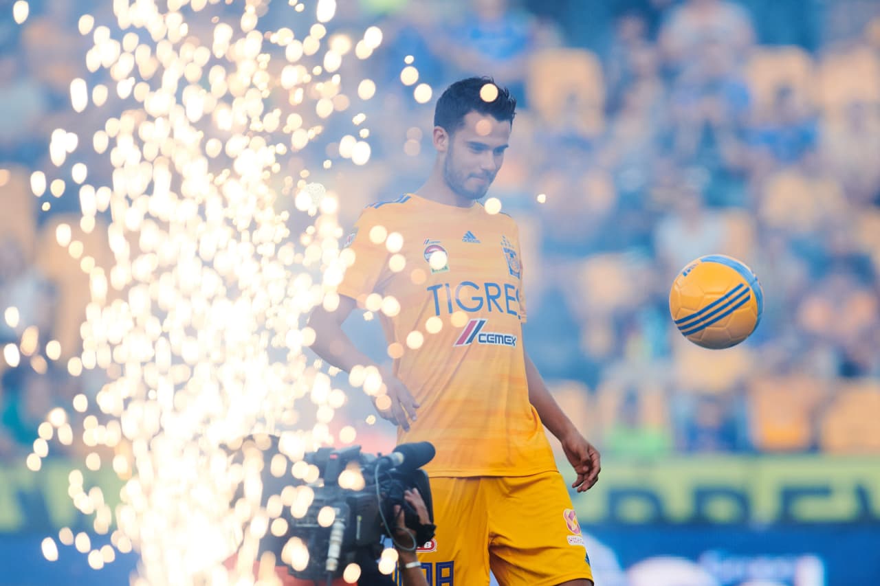 Reyes ya vistió por primera ocasión la casaca de los Felinos y portará el dorsal '18'.