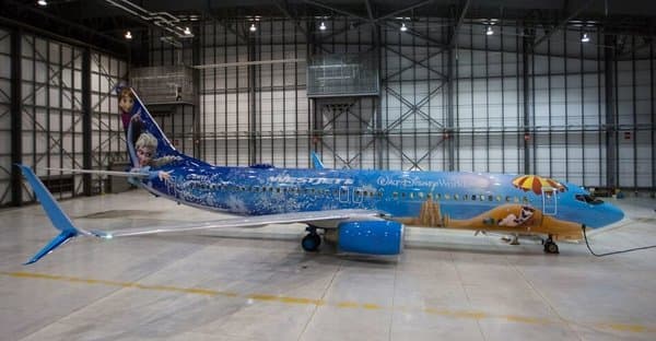 ¿Fanático de 'Frozen'? ¡Tienes que ver este avión!