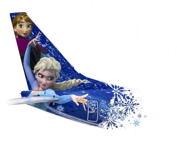 El equipo de trabajo incluyó personal de Canadá, Estados Unidos y Alemania. Ellos vieron Frozen antes de trabajar para entrar en el espíritu de la película.