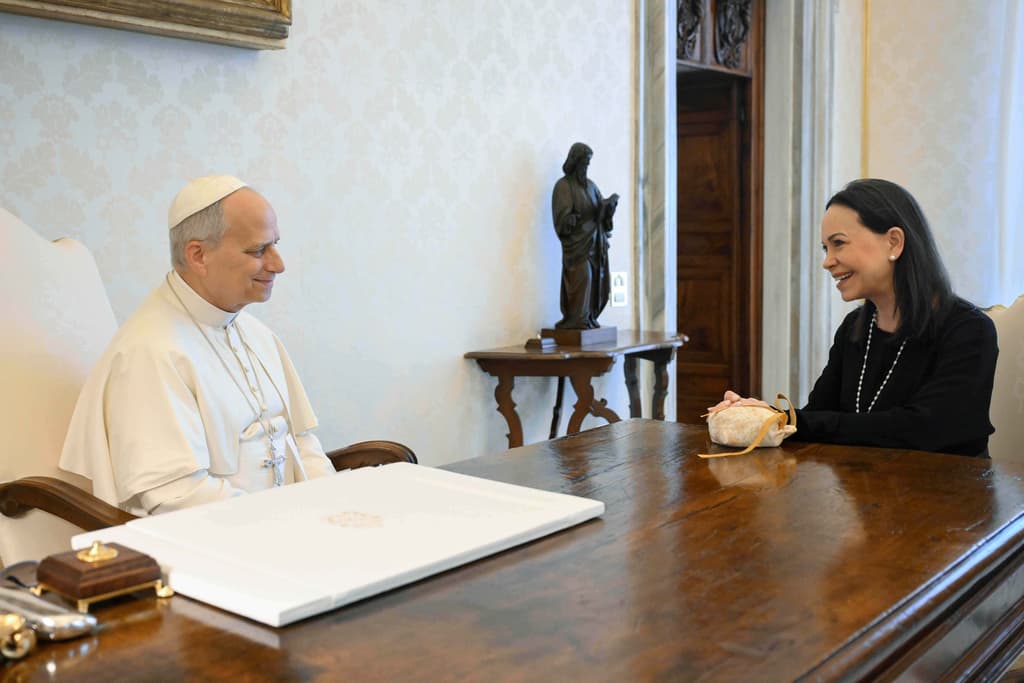 Papa León XIV recibe en El Vaticano a la líder venezolana María Corina Machado