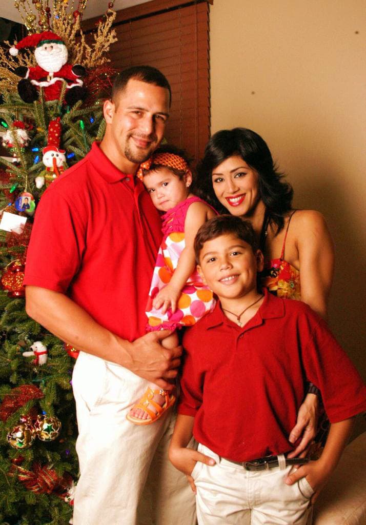 En casa le dicen nene, le gusta el golf y si no llegara a dedicarse a la música estudiaría arquitectura.