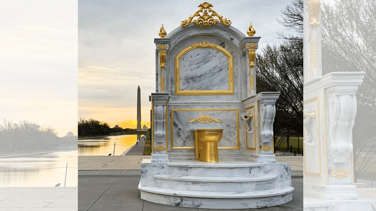 ‘Un trono digno de un rey’, aparece retrete de oro frente al monumento a Lincoln de DC