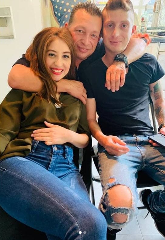 "No solo es mi hijo, es tiro por viaje, que matan a niños, violan mujeres, y ya no podemos vivir en este país así", dijo.
<br>