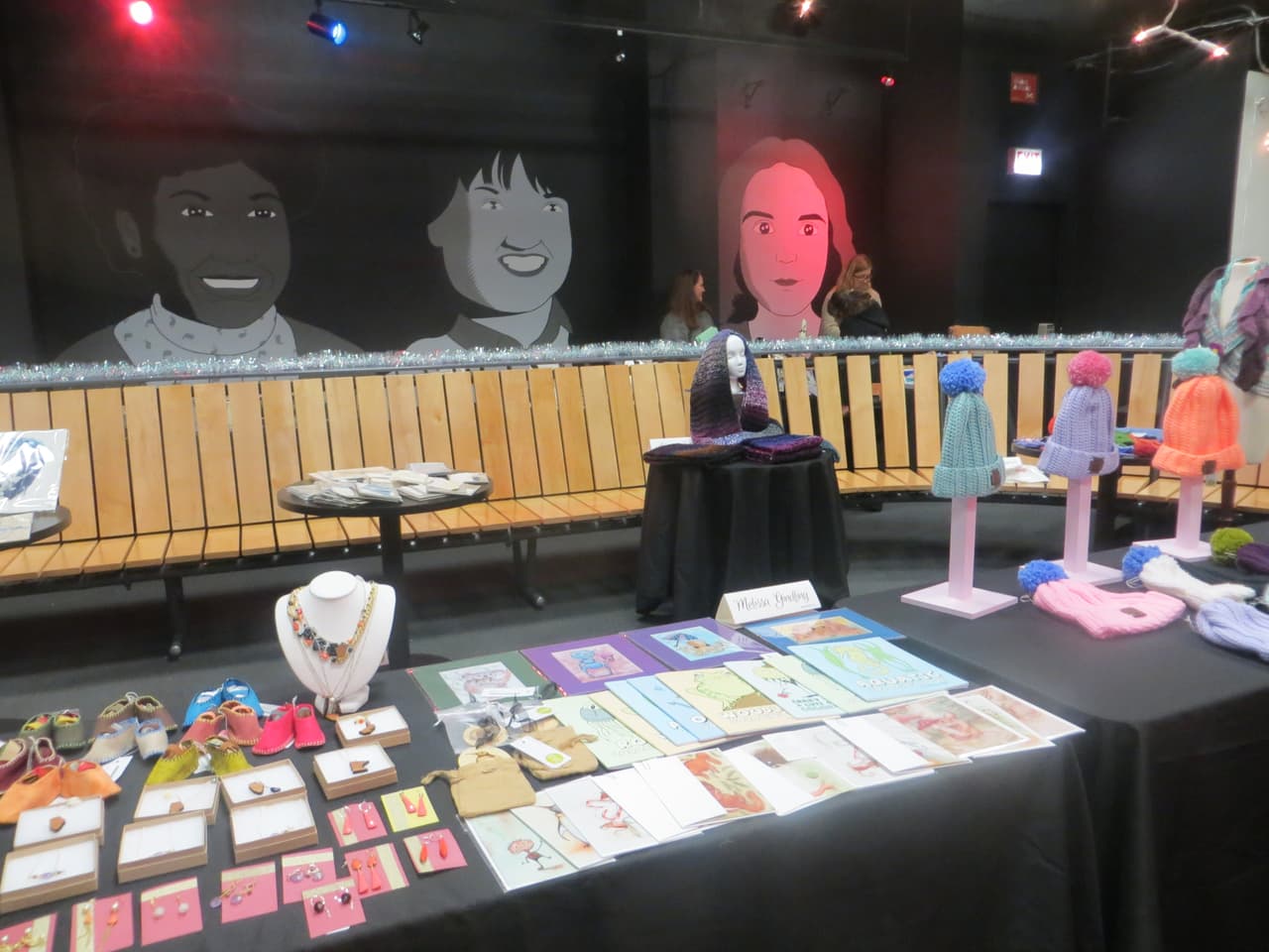 El espíritu navideño ha llegado a todos los rincones de Chicago, incluso a los espacios universitarios.